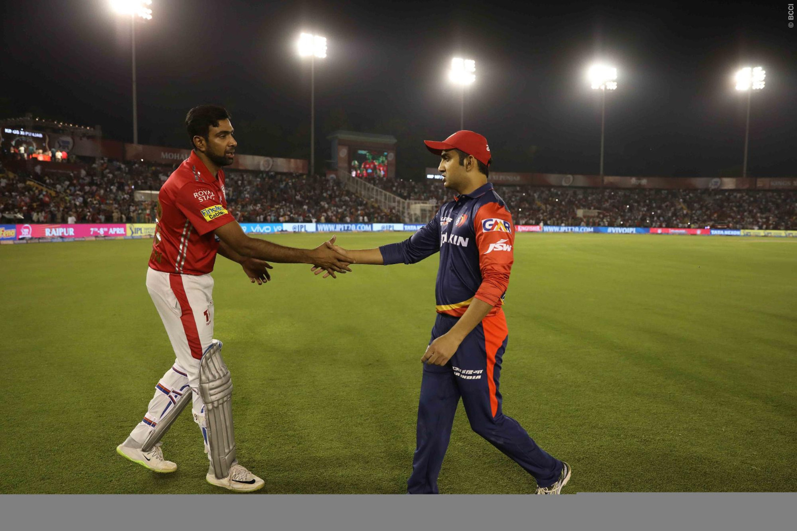 DD vs KXIP: दिल्ली ने टॉस जीतकर पहले गेंदबाजी का फैसला किया, किंग्स की टीम से गेल बाहर DD vs KXIP: दिल्ली ने टॉस जीतकर पहले गेंदबाजी का फैसला किया, किंग्स की टीम से गेल बाहर