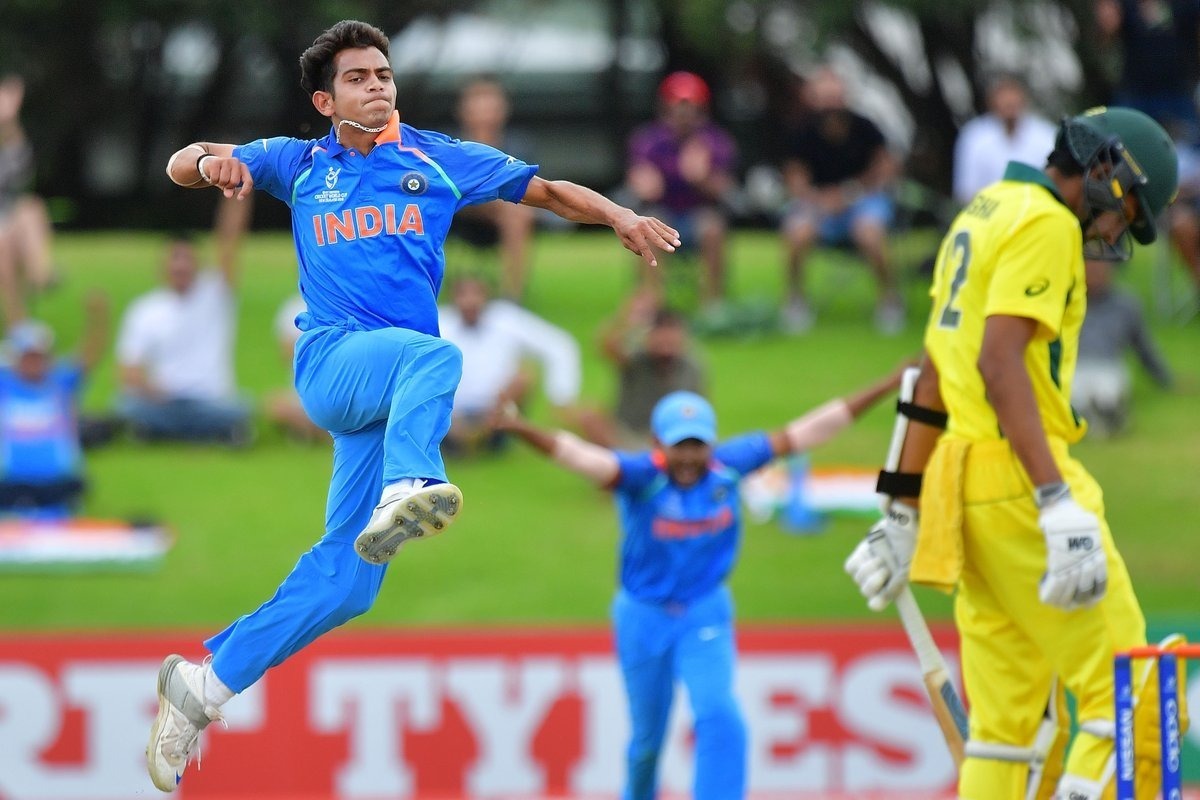 Nervous Australia post 216 in finals of U19 World Cup against India  Nervous Australia post 216 in finals of U19 World Cup against India