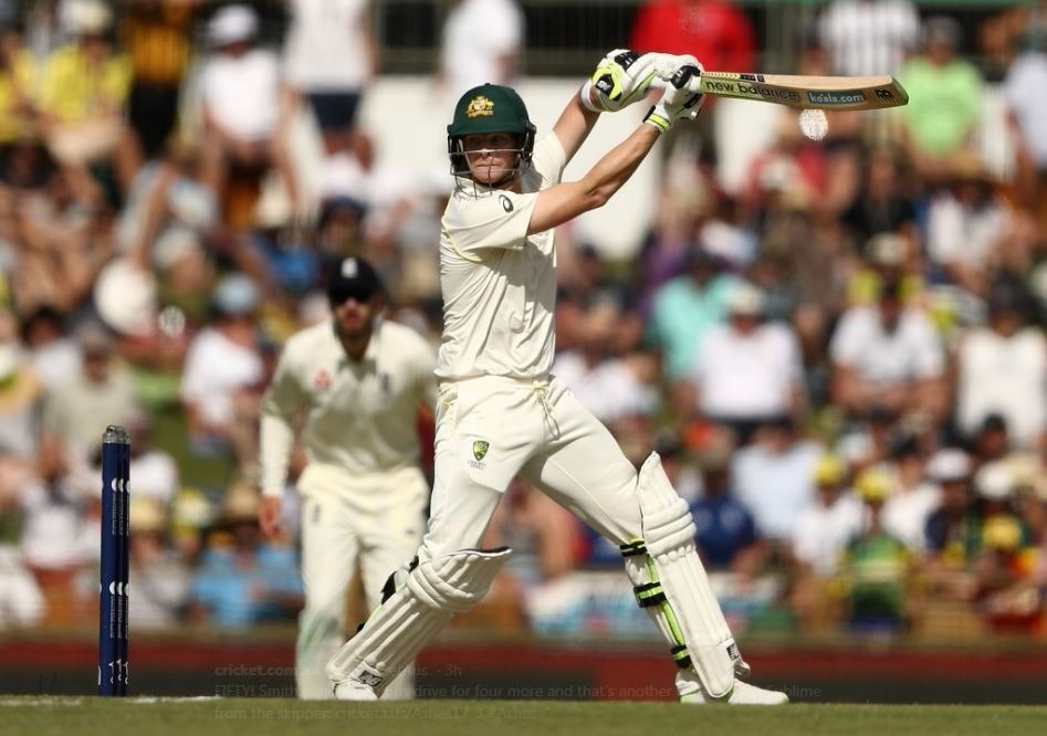 Smith stands on England's way, again Smith stands on England's way, again