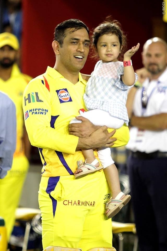 WATCH: Ziva Dhoni demands hug from father in between high scoring thriller WATCH: Ziva Dhoni demands hug from father in between high scoring thriller