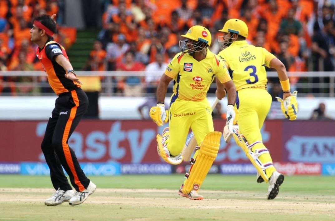 CSK vs SRH: सीएसके ने हैदराबाद को दिया 183 रनों का चुनौतीपूर्ण लक्ष्य CSK vs SRH: सीएसके ने हैदराबाद को दिया 183 रनों का चुनौतीपूर्ण लक्ष्य