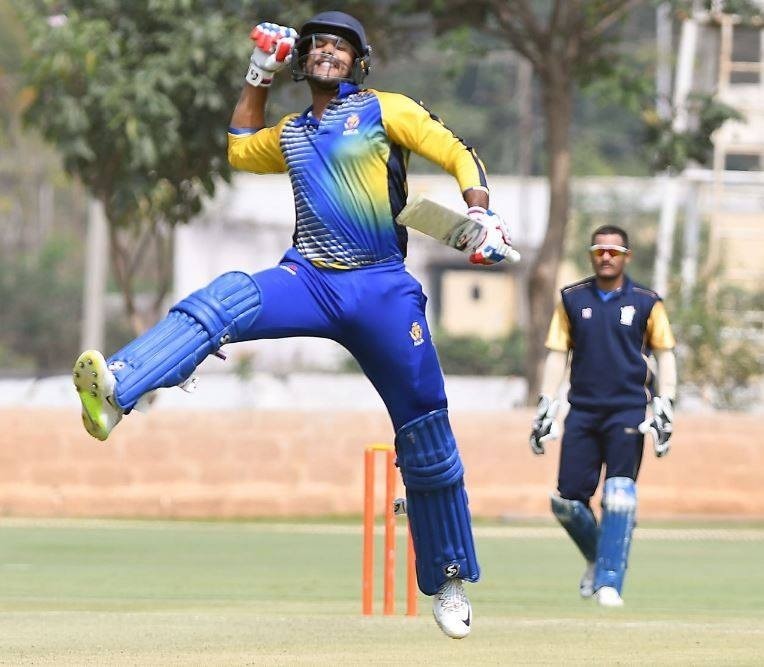 Unstoppable Mayank shines again, Karnataka steers into the finals of Vijay Hazare  Unstoppable Mayank shines again, Karnataka steers into the finals of Vijay Hazare