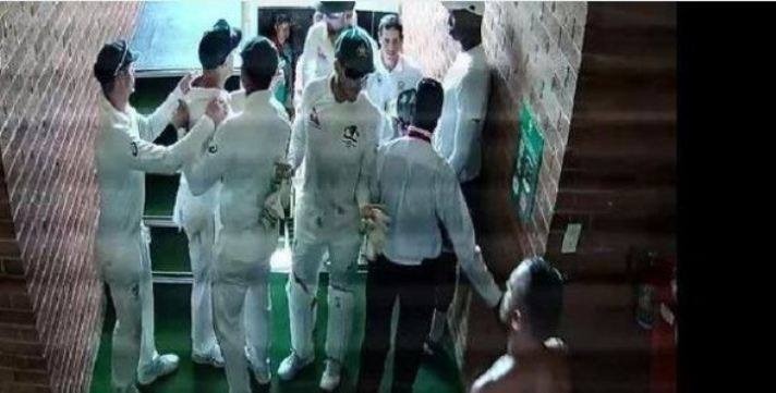 Warner, de Kock involved in ugly dressing room spat, CA orders investigation Warner, de Kock involved in ugly dressing room spat, CA orders investigation