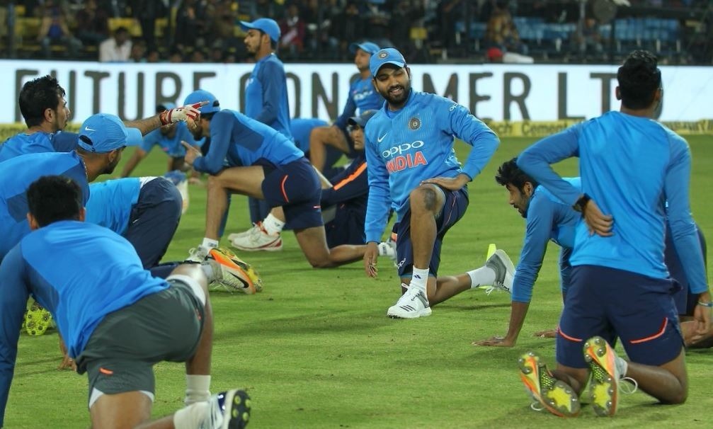 3rd T20 INDvsSL: टी20 सीरीज़ के सफाए पर आज टीम इंडिया की नज़रें 3rd T20 INDvsSL: टी20 सीरीज़ के सफाए पर आज टीम इंडिया की नज़रें