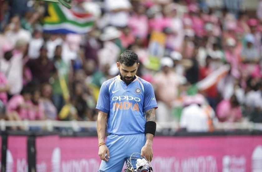 Kohli's sportsmanship wins hearts despite India's loss Kohli's sportsmanship wins hearts despite India's loss