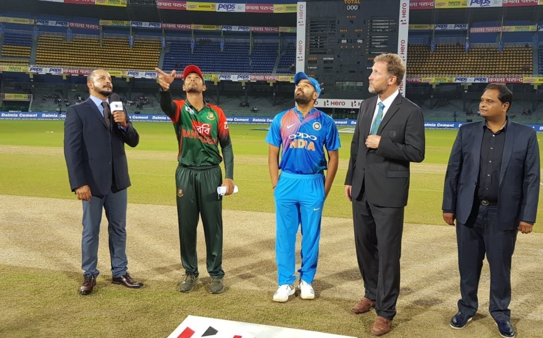 INDvsBAN: बांग्लादेश ने टॉस जीत कर चुनी गेंदबाजी INDvsBAN: बांग्लादेश ने टॉस जीत कर चुनी गेंदबाजी